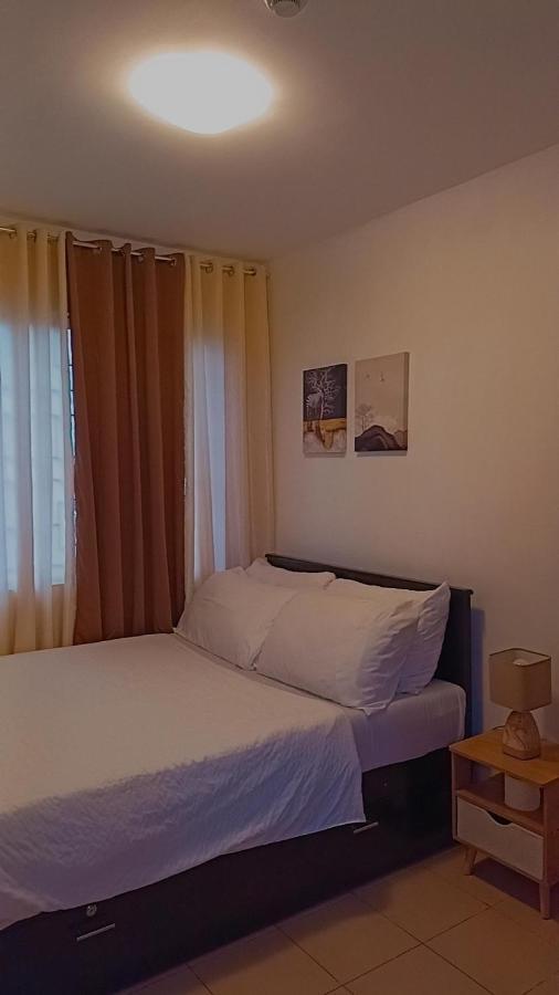 One Spatial Two Bedroom Condominium Unit With Pool And Gym Free Netflix And Wifi Iloilo City Buitenkant foto